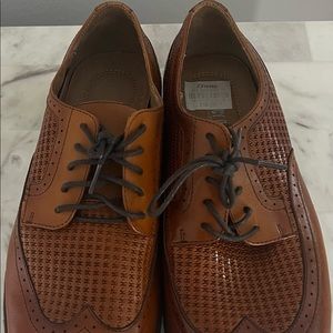 Classic low top Dress Shoes